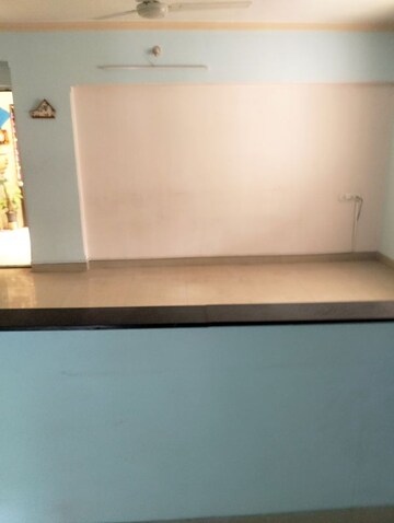 Room in 2 BHK Apartment at Vedant Kingston Atlantis, Nibm Annexe – for Rent