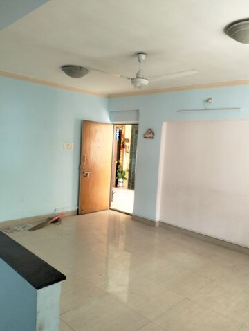 Room in 2 BHK Apartment at Vedant Kingston Atlantis, Nibm Annexe – for Rent