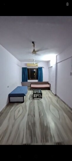 2 BHK + Study Room Apartment For Rent in Vakola