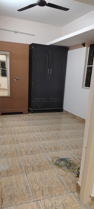 Room in 1 BHK Builder Floor at Jeevan Bima Nagar – for Rent