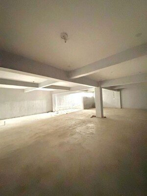 Room in  Office Space at Kamta – for Rent