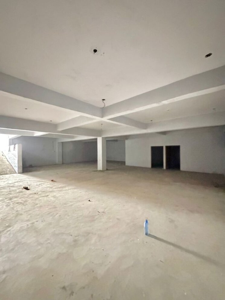 Room, kamta Commercial Office Space 1650 Sq.Ft. In Kamta Lucknow 9911107