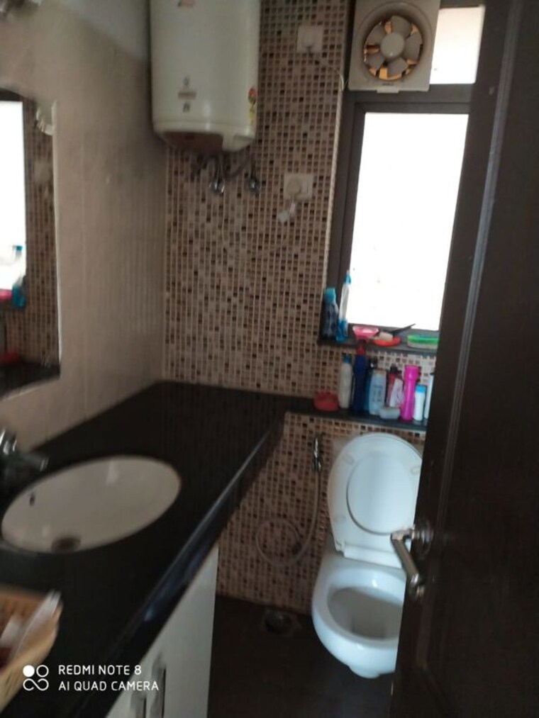 Bathroom, unitech-the-residences-gurgaon 2 Bedroom 1150 Sq.Ft. Apartment In Sector 33 Gurgaon 9911120