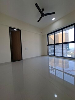 3 BHK Apartment For Sale in Rustomjee Paramount