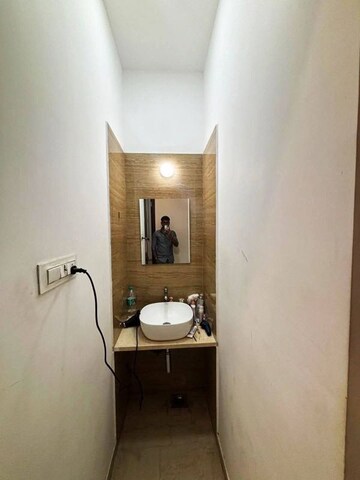 Furnished Amenities in 3 BHK Apartment at Platinum Life, Andheri West – for Rent