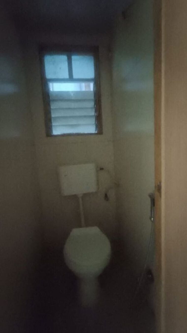 Bathroom, jairaj-lake-town 1 Bedroom 630 Sq.Ft. Builder Floor In Katraj Pune 9911134