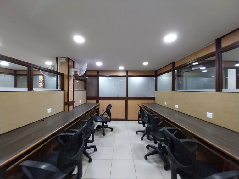 Team Area, alkapuri Commercial Office Space 4200 Sq.Ft. In Alkapuri Vadodara 9911136