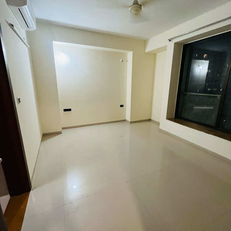 Room, pride-purple-park-titanium 3 Bedroom 1550 Sq.Ft. Apartment In Jagtap Dairy Pune 9911147