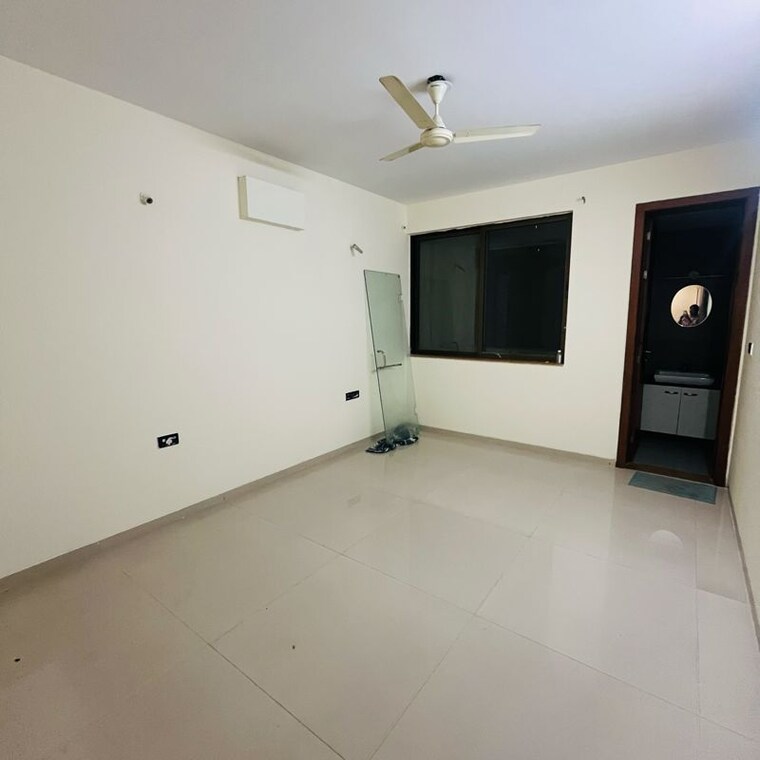 Room, pride-purple-park-titanium 3 Bedroom 1550 Sq.Ft. Apartment In Jagtap Dairy Pune 9911147