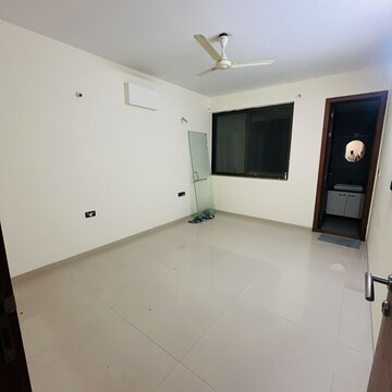 Room in 3 BHK Apartment at Pride Purple Park Titanium, Jagtap Dairy – for Rent