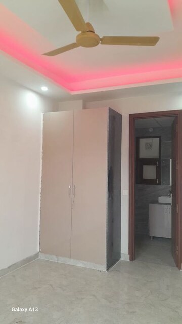 Building Lobby in 3 BHK Builder Floor at Kohli One Malibu Town, Sector 47 – for Rent