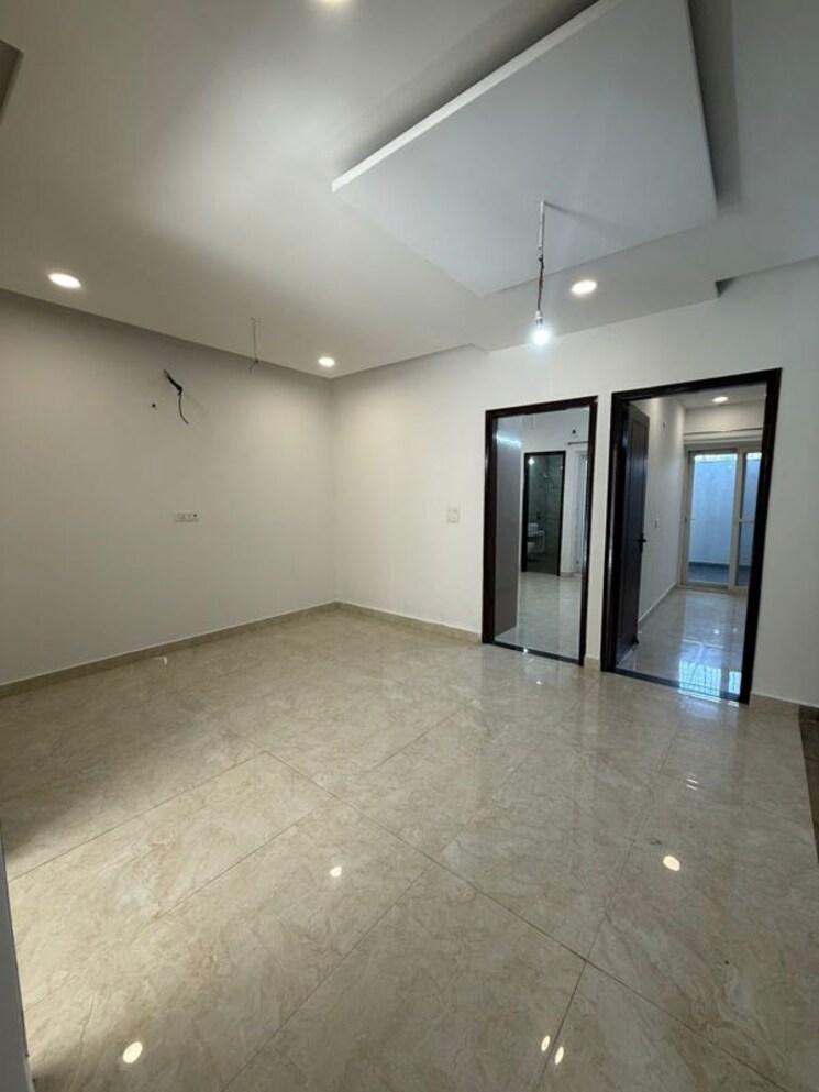 Room, ambala highway 3 Bedroom 1250 Sq.Ft. Builder Floor In Ambala Highway Zirakpur 9911177