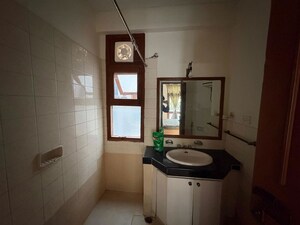 Bathroom in 2.5 BHK Builder Floor at Kohli One Malibu Town, Sector 47 – for Rent