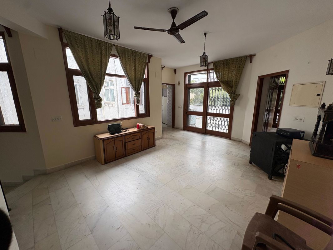 2.5 BHK + Pooja Room Builder Floor For Rent in Kohli One Malibu Town
