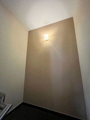 Room in 4 BHK Independent House at Hsr Layout – for Rent