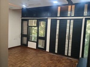 Room in 3 BHK Apartment at Defence Colony – for Rent