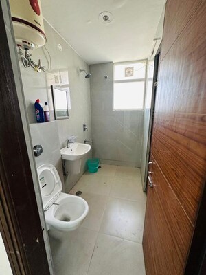 Bathroom in 3 BHK Apartment at Pir Machalla – for Rent