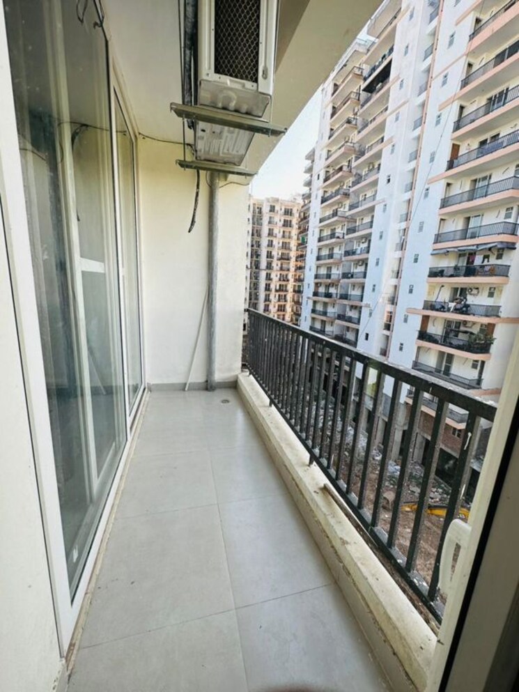 Balcony, pir machalla 3 Bedroom 2200 Sq.Ft. Apartment In Pir Machalla Zirakpur 9911206