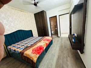 Bedroom in 3 BHK Apartment at Pir Machalla – for Rent