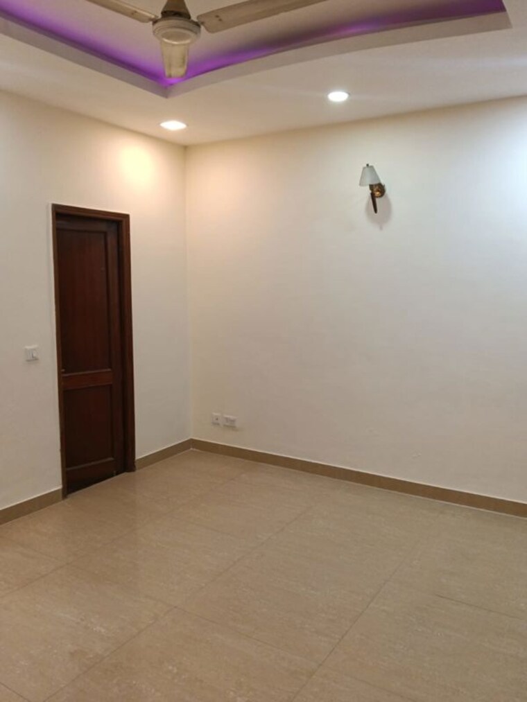 Room, golden-residency-indirapuram 2.5 Bedroom 1305 Sq.Ft. Apartment In Ahinsa Khand 2 Ghaziabad 9911209