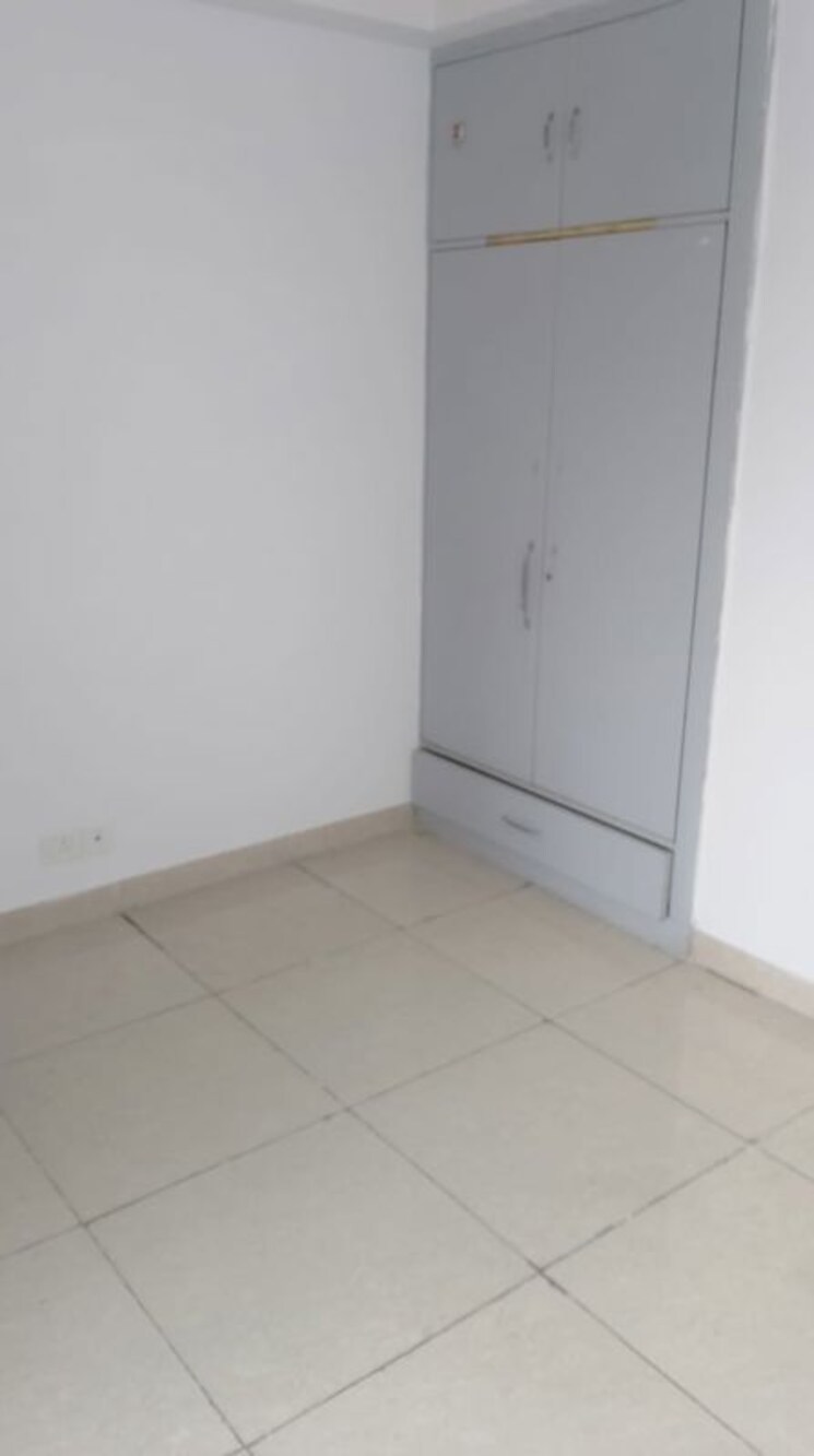 Room, golden-residency-indirapuram 2.5 Bedroom 1305 Sq.Ft. Apartment In Ahinsa Khand 2 Ghaziabad 9911209