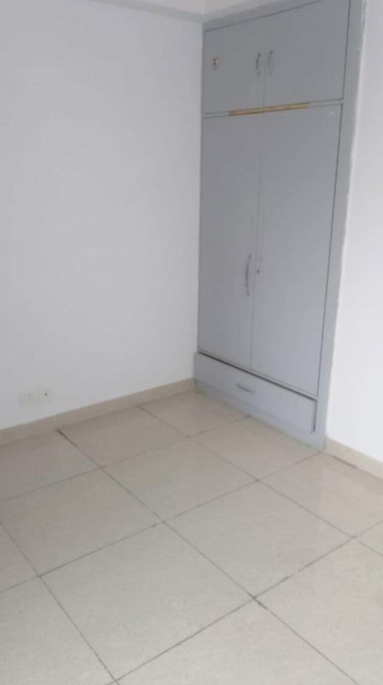 Room, golden-residency-indirapuram 2.5 Bedroom 1305 Sq.Ft. Apartment In Ahinsa Khand 2 Ghaziabad 9911209