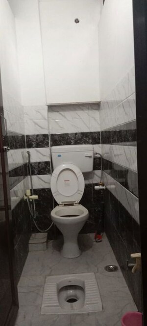 Bathroom in 1 BHK Builder Floor at Neb Sarai – for Rent