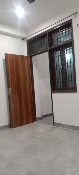 Room in 1 BHK Builder Floor at Neb Sarai – for Rent