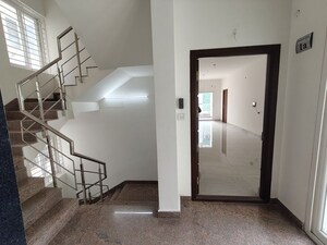 Room in 3 BHK Apartment at Choolaimedu – for Rent