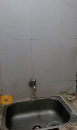 Furnished Amenities in 1 RK Builder Floor at West Patel Nagar – for Rent