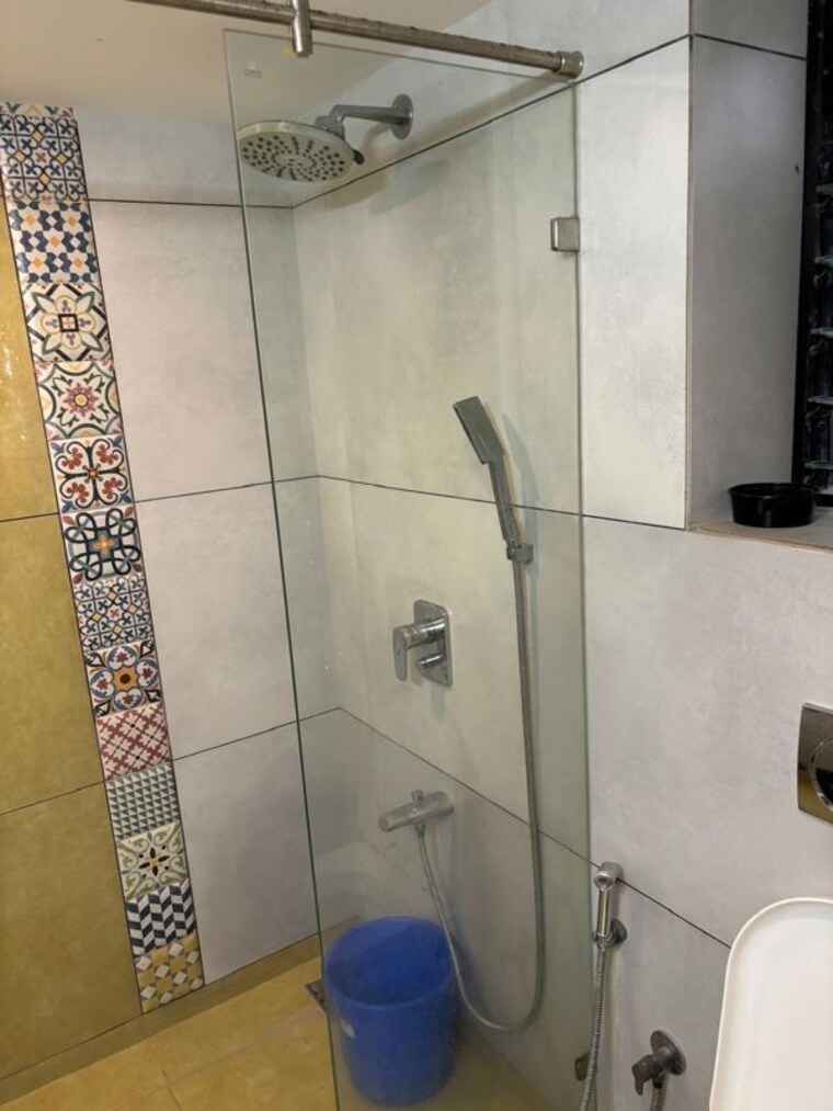 Bathroom, wadhwa-river-heaven 3 Bedroom 1600 Sq.Ft. Apartment In Juhu Mumbai 9911225