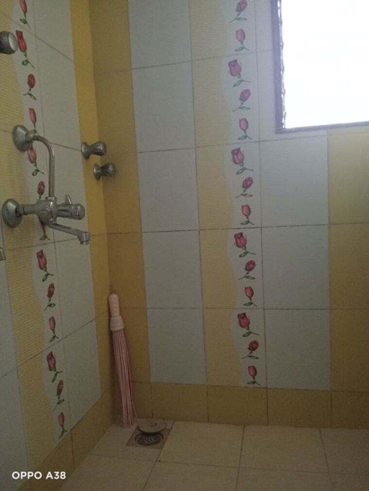Bathroom, andheri west 3 Bedroom 1200 Sq.Ft. Apartment In Andheri West Mumbai 9911231