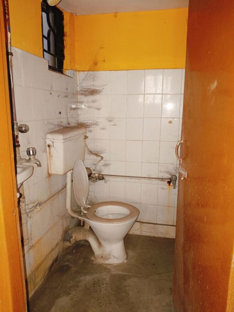 Bathroom, mayur-apartment 2 Bedroom 734 Sq.Ft. Apartment In Baguiati Kolkata 8295798