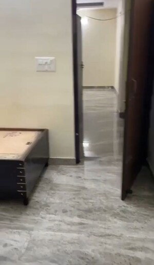 Parking in 2 BHK Builder Floor at Patel Nagar – for Rent