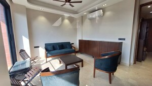 Master Bedroom in 3 BHK Builder Floor at Dlf Phase I – for Rent