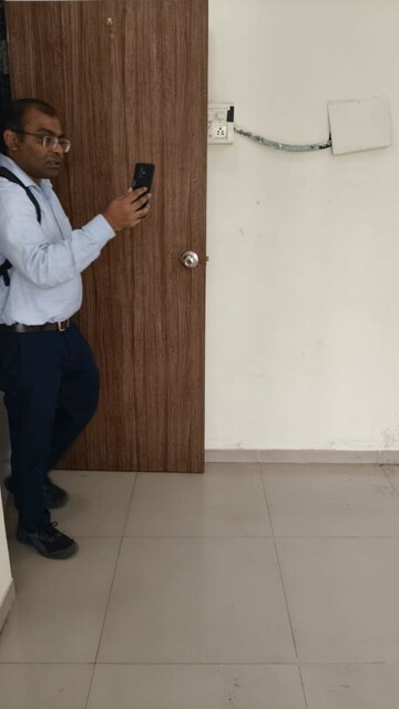 Furnished Amenities in 1 BHK Apartment at Vakola – for Rent