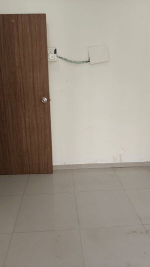 Room in 1 BHK Apartment at Vakola – for Rent