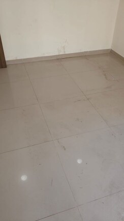 1 BHK + Servant Room Apartment For Rent in Vakola