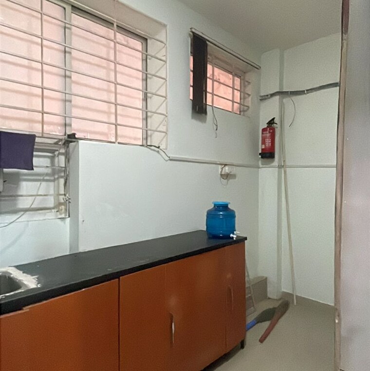 Kitchen, okhla industrial estate phase 2 Commercial Office Space 1300 Sq.Ft. In Okhla Industrial Estate Phase 2 Delhi 9911268