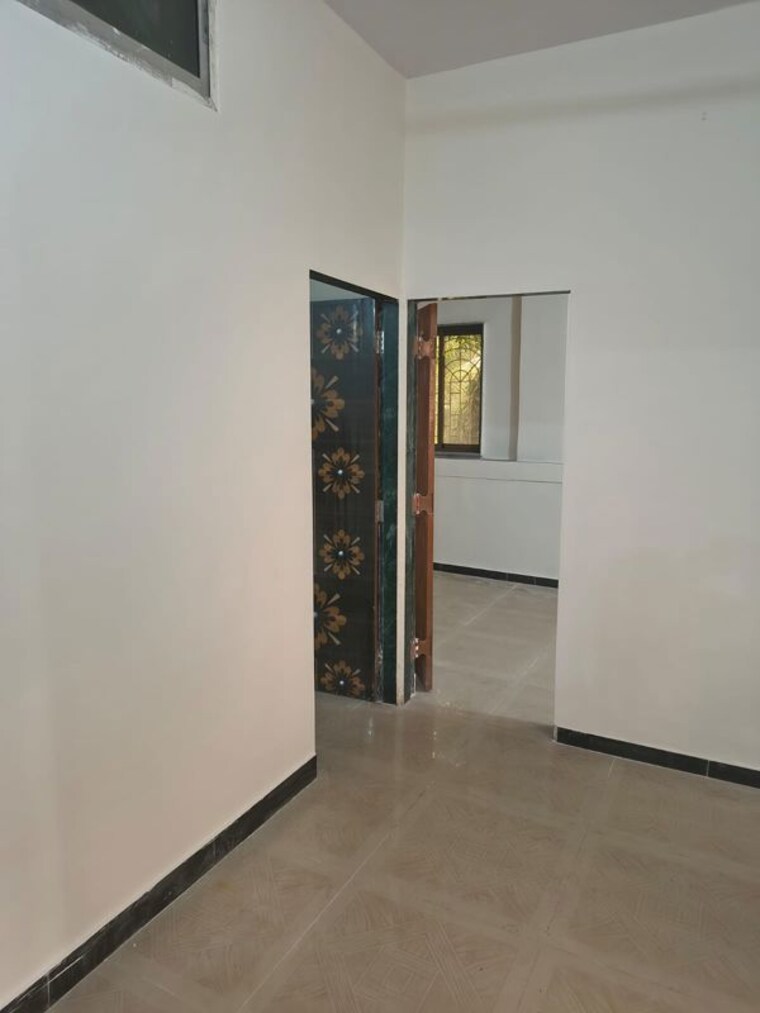 Room, kurla east 1 Bedroom 430 Sq.Ft. Apartment In Kurla East Mumbai 9911291
