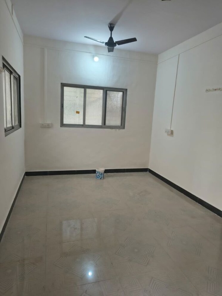 Room, kurla east 1 Bedroom 430 Sq.Ft. Apartment In Kurla East Mumbai 9911291
