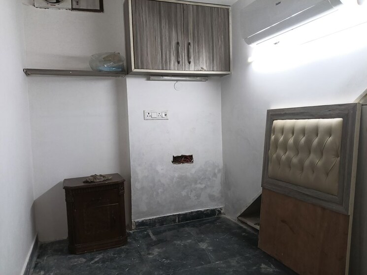 Kitchen, lajpat nagar 4 2 Bedroom 1000 Sq.Ft. Builder Floor In Lajpat Nagar 4 Delhi 9911305