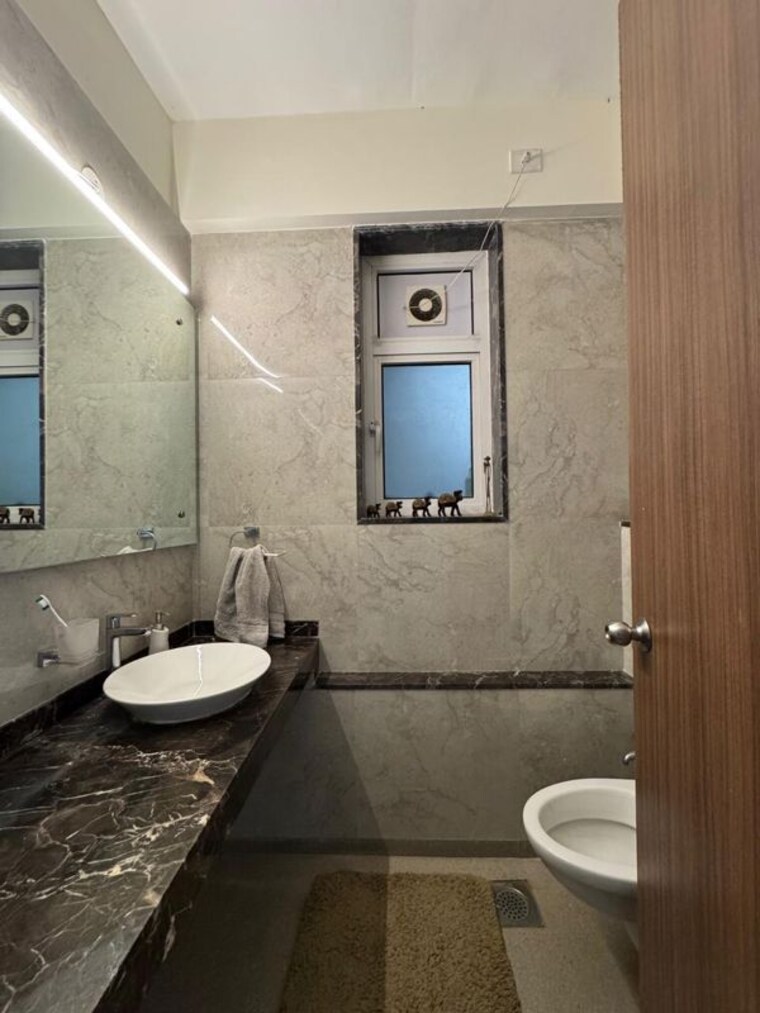 Bathroom, lnt-crescent-bay-t4 3 Bedroom 1800 Sq.Ft. Apartment In Parel Mumbai 9911313