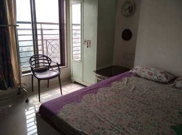 Room in 1 BHK Apartment at Suyog CHS Goregaon West, Goregaon West – for Rent