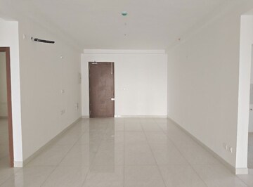 Room in 4 BHK Apartment at Prestige Beverly Hills, Kokapet – for Sale