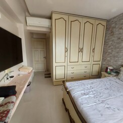 2 BHK + Pooja Room Apartment For Rent in Friends Apartment Bandra West