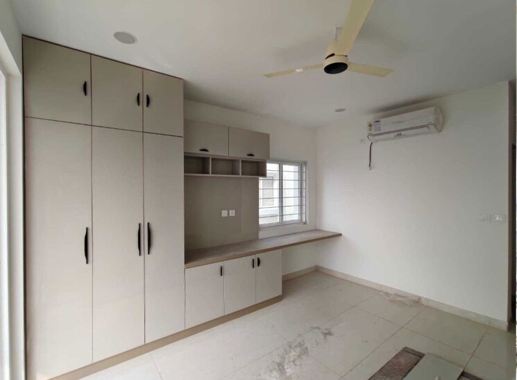 Bathroom, prestige-beverly-hills 4 Bedroom 2708 Sq.Ft. Apartment In Kokapet Hyderabad 9911353