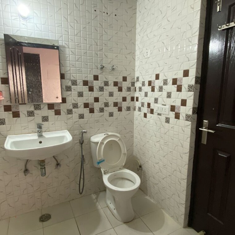 Bathroom, jm-florance 3 Bedroom 1390 Sq.Ft. Apartment In Ecotech 12 Greater Noida Greater Noida 9897280