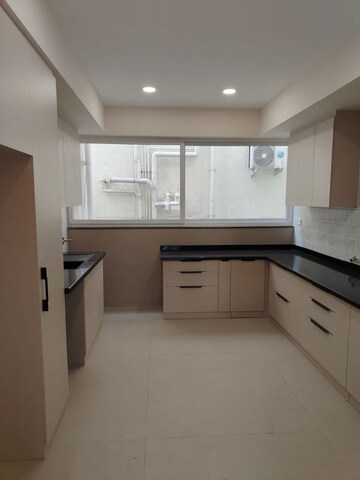 Kitchen in 3 BHK Apartment at Sindhi Colony Ulsoor, Halasuru – for Rent