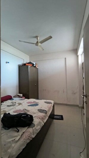 2 BHK Apartment For Sale in Shri Krishna Apartments, Laxman Vihar Phase 2